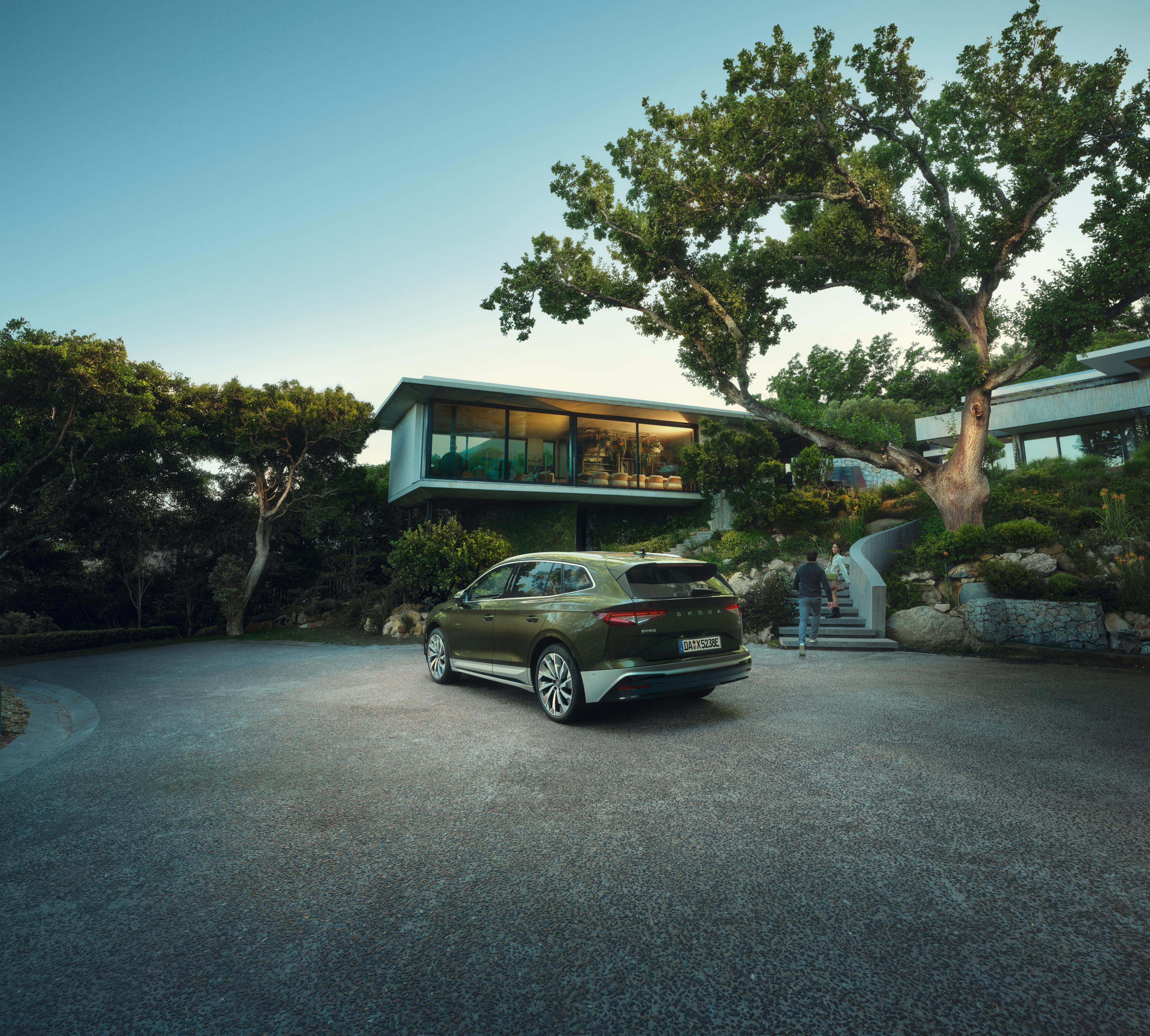 New Enyaq Basis 2025 Family Home Static