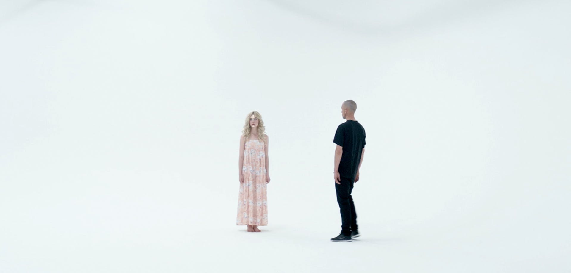 TV30 - Elegant Review