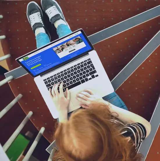 Person using NAF KnoPro site on a laptop