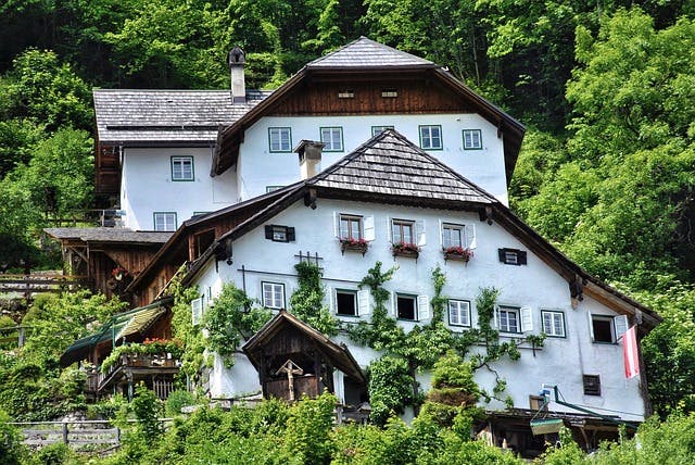 【総額730万円削減】埼玉県の木造築古一棟アパートを4.7%→2.3%に借り換え成功！【アパートローン 借り換え事例】