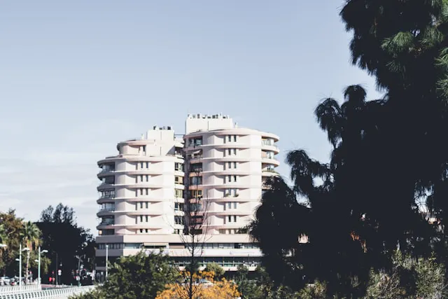 【住宅ローンから不動産投資ローンへの借り換え事例】東京都台東区の区分マンションを自己資金10万円以内で借り換え！