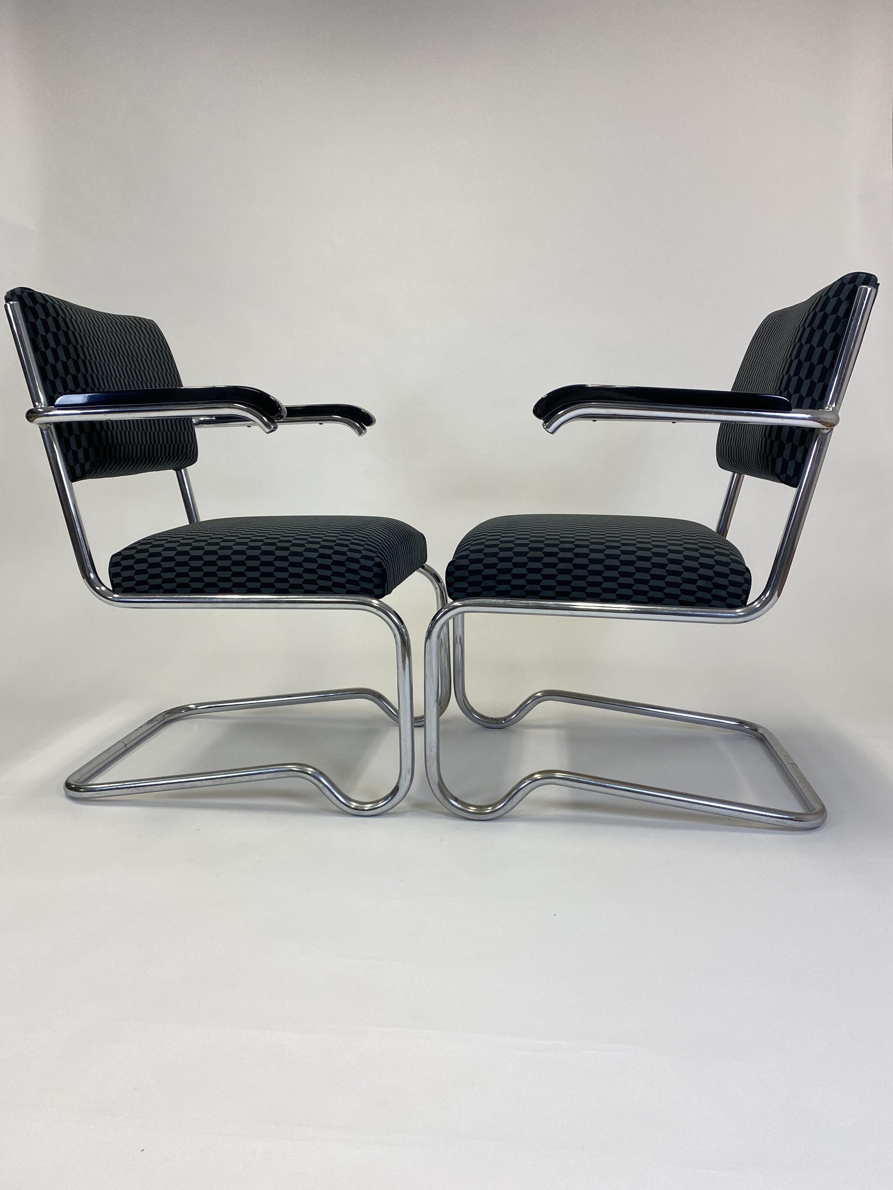 Chromovaná křesla -  Ladislav Žák