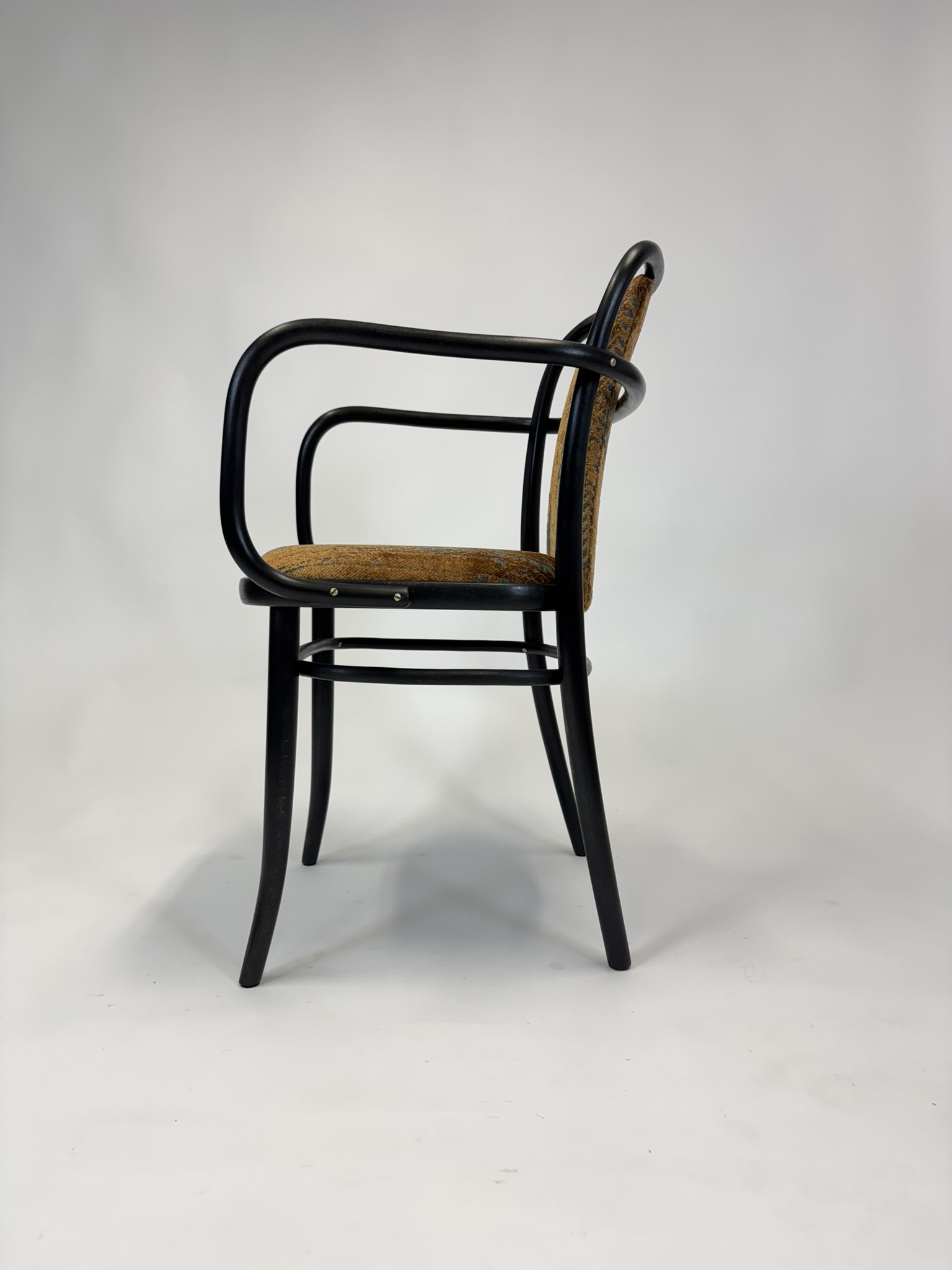 Křesla TON – design Josef Hoffmann