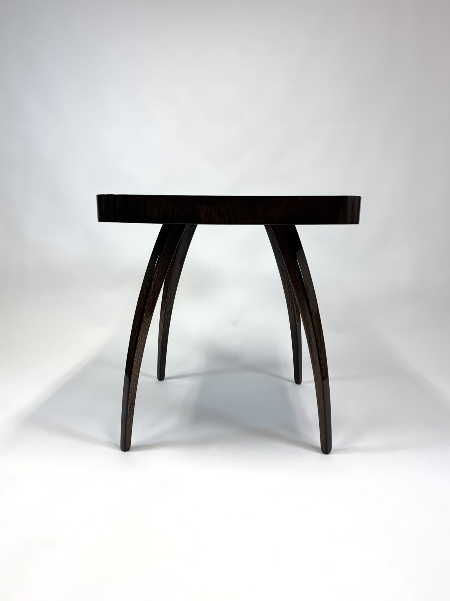 Stolek “Pavouk” – Jindřich Halabala, komplet renovace, šelak