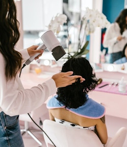 How to Use Instagram Stories to Help Your Salon Stand Out?