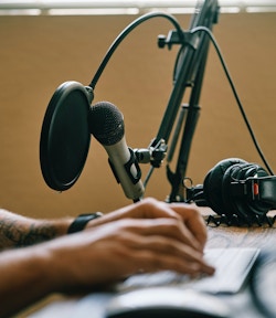 Social animated templates for podcast