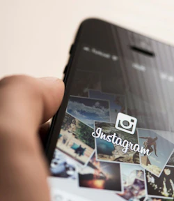 Como colocar duas fotos nos stories