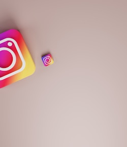 How to make a meme on Instagram