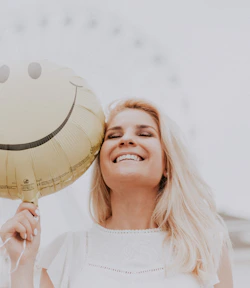 How to create an Instagram Meme