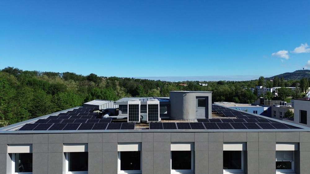Installation professionnelle photovoltaïque Monabee