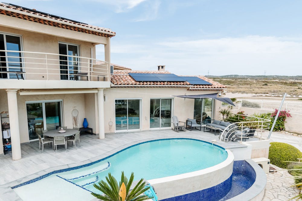 installation panneaux piscine - monabee