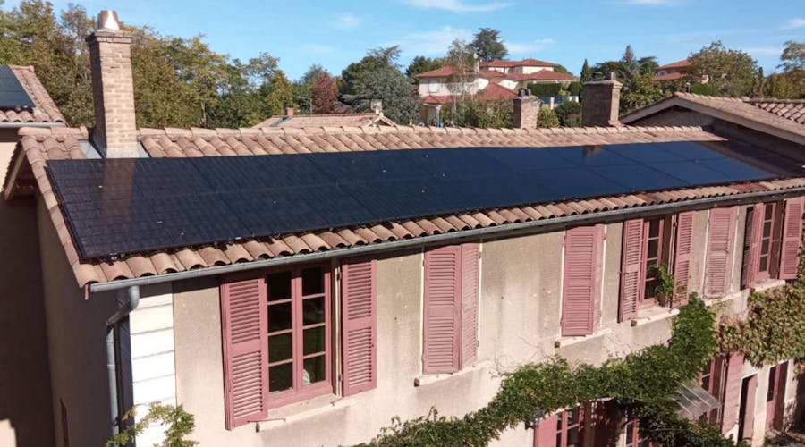 Installation panneaux solaires entreprise - Hermitage de Moly