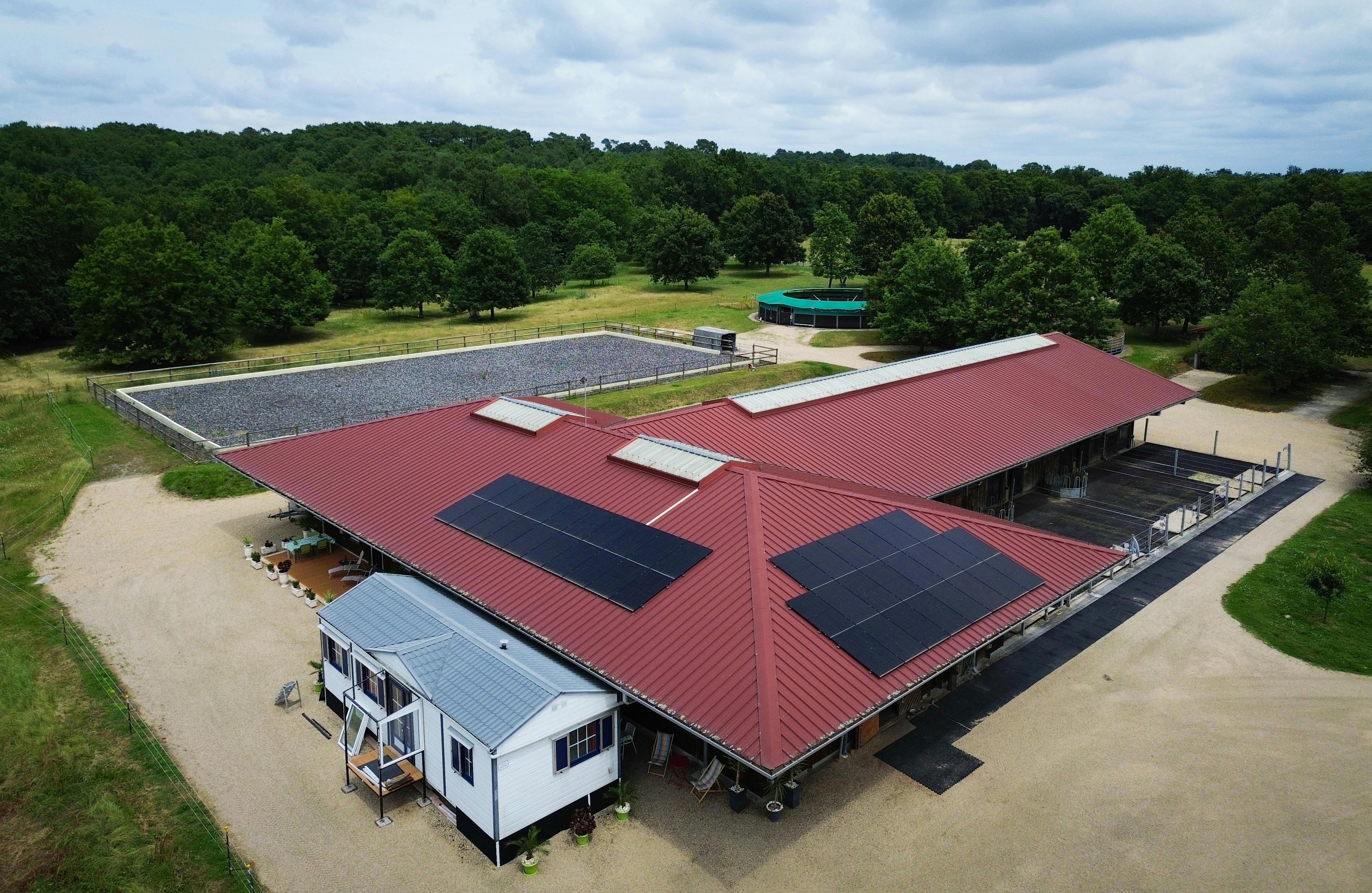 Installation solaire hangar agricole