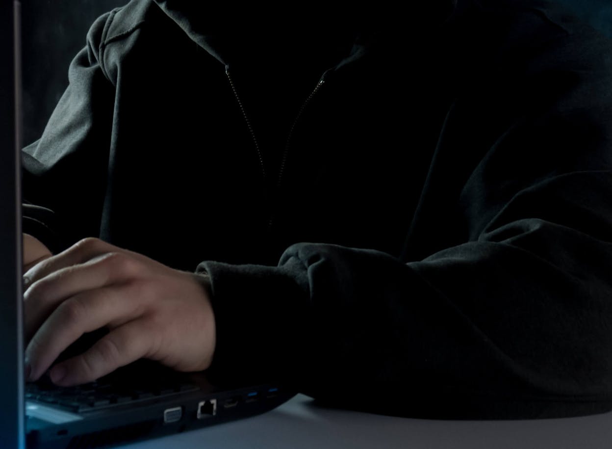 What is Internet Fraud? Types and How to Prevent it in E-commerce