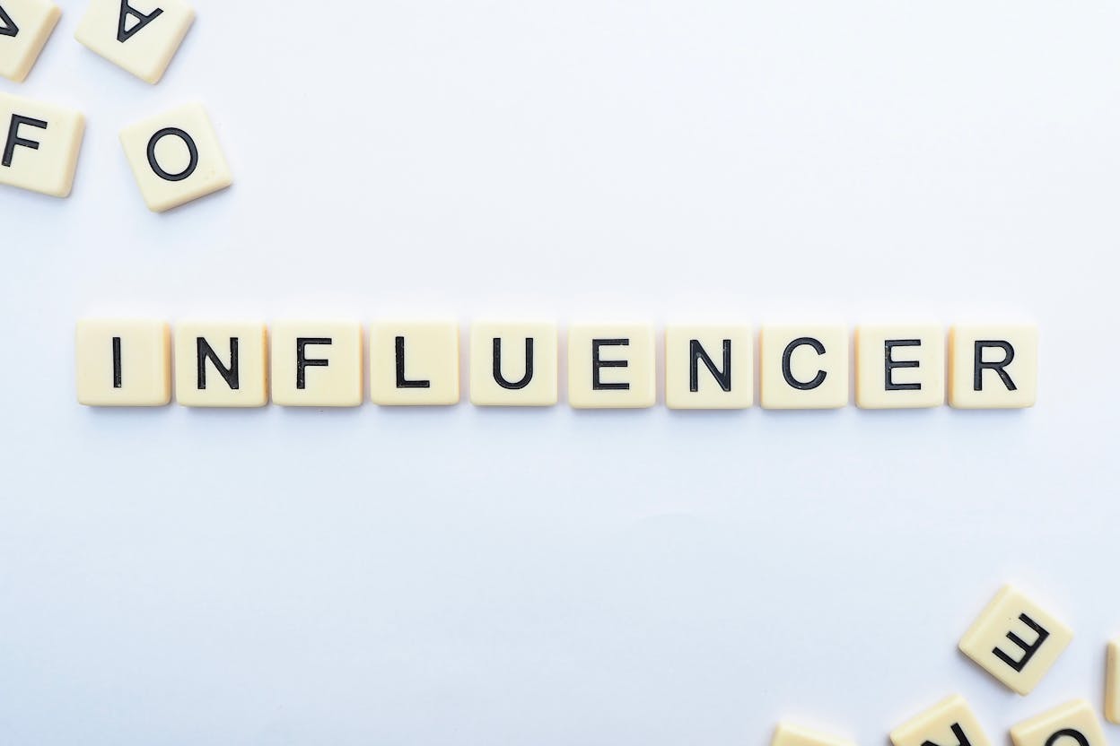 Top 4 Tips to Succeed at Influencer Marketing for E-commerce with CRISP STUDIO