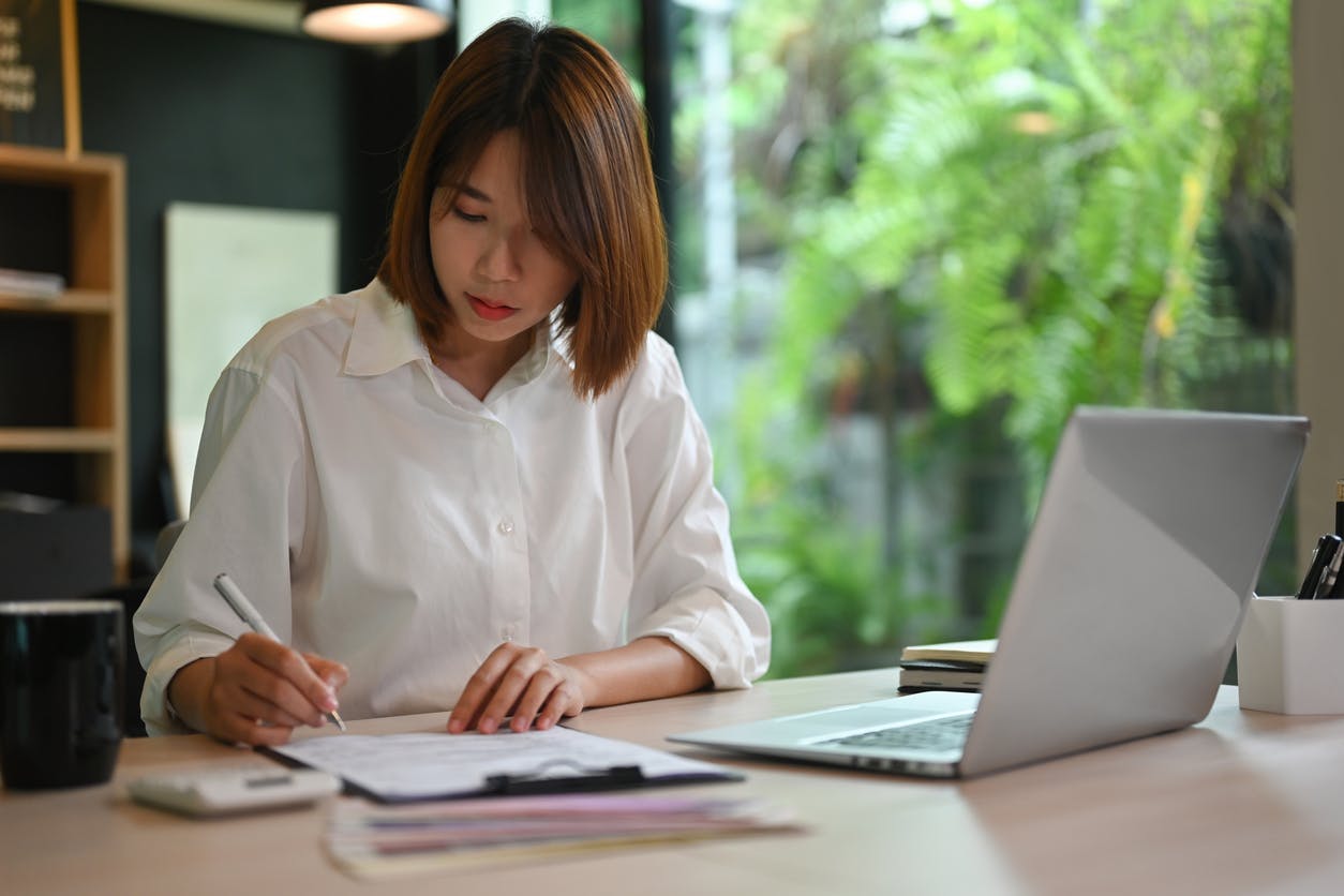 Quels sont les frais d’interchange et comment sont-ils calculés ?