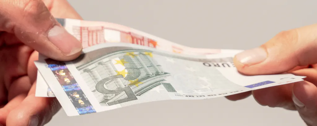 Handen geld briefgeld