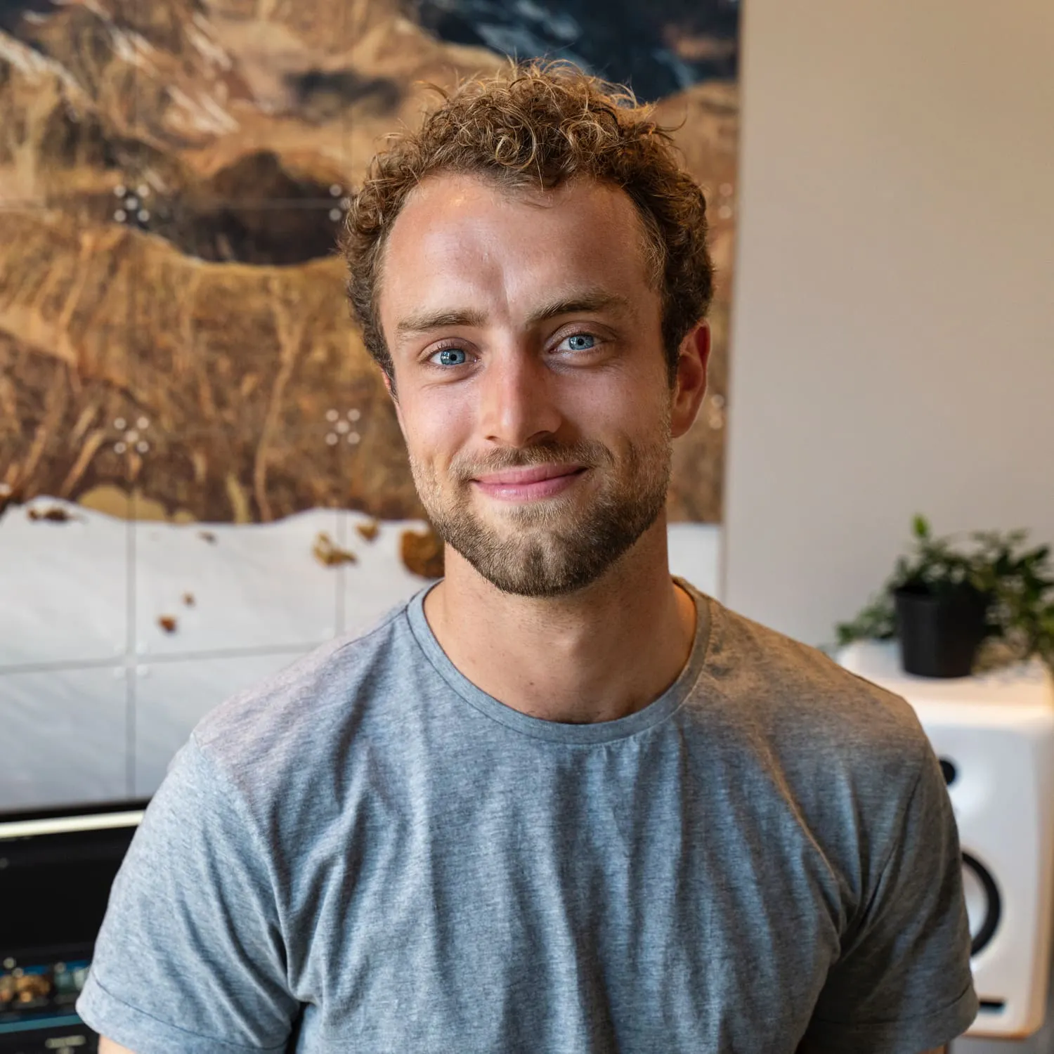 Sjoerd kijkt in de camera