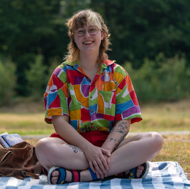 Ondernemer Anna Everts kijkt lachend in de camera