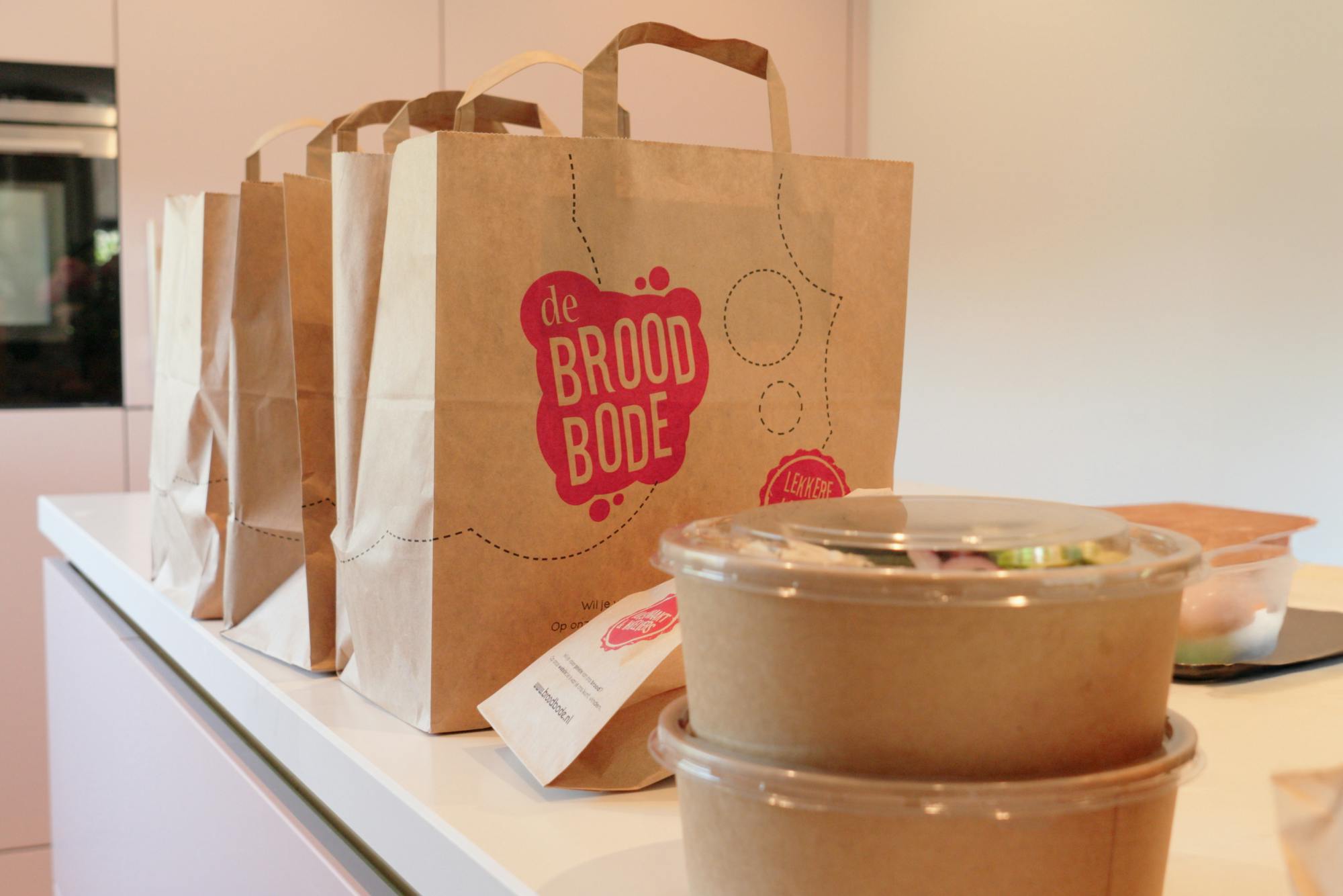 Foto van lunchzakken van de broodbode