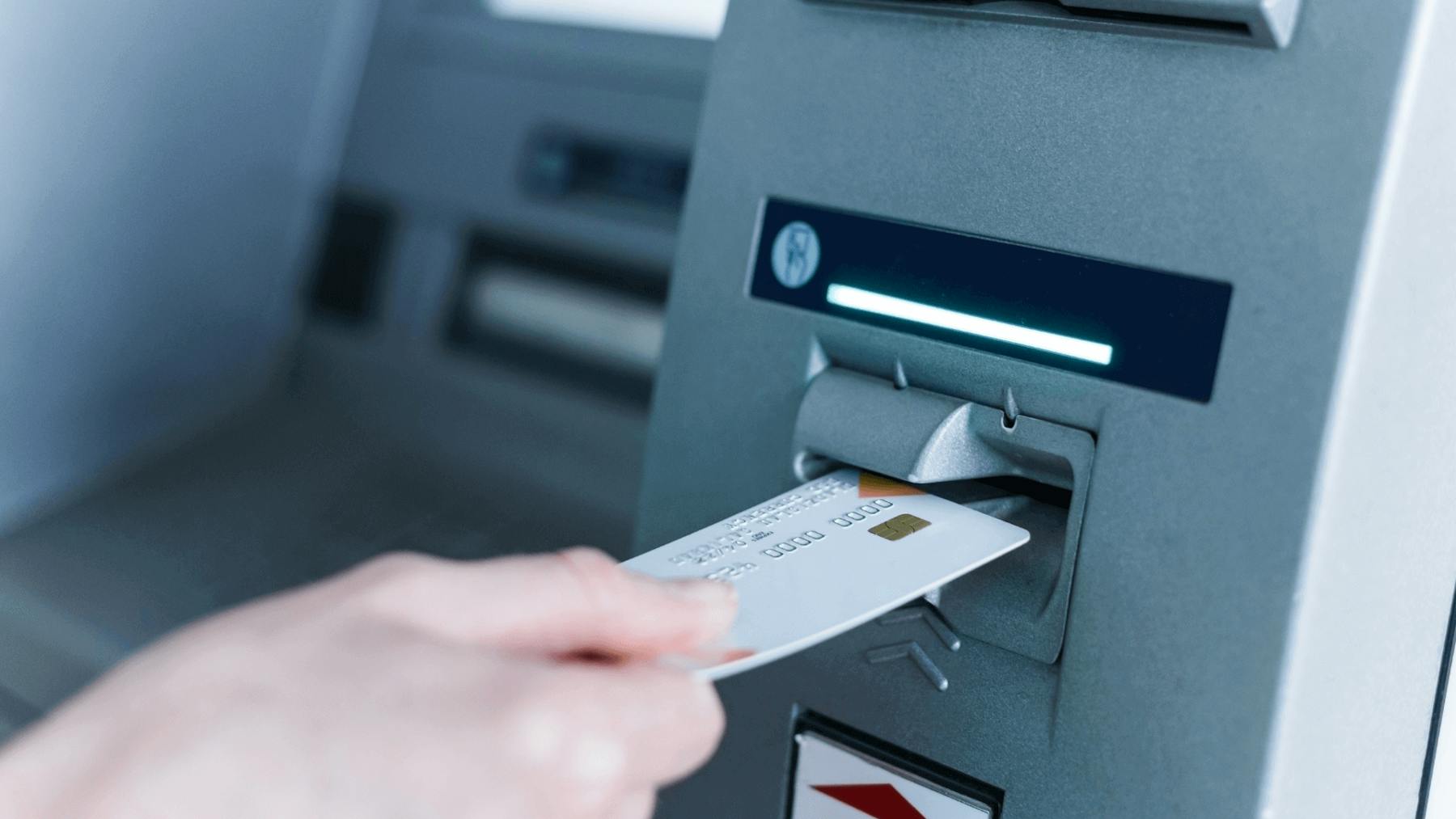 Wypłata z bankomatu za granicą mBank