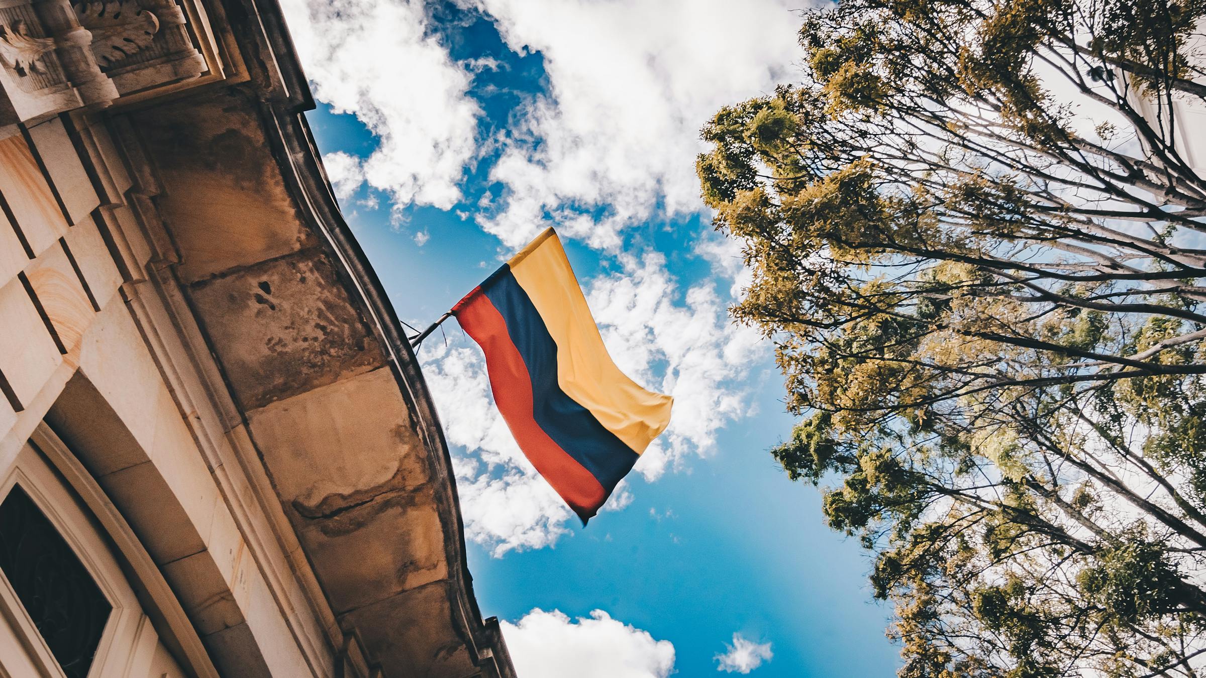 Cuánto dinero se puede recibir del exterior en Colombia?