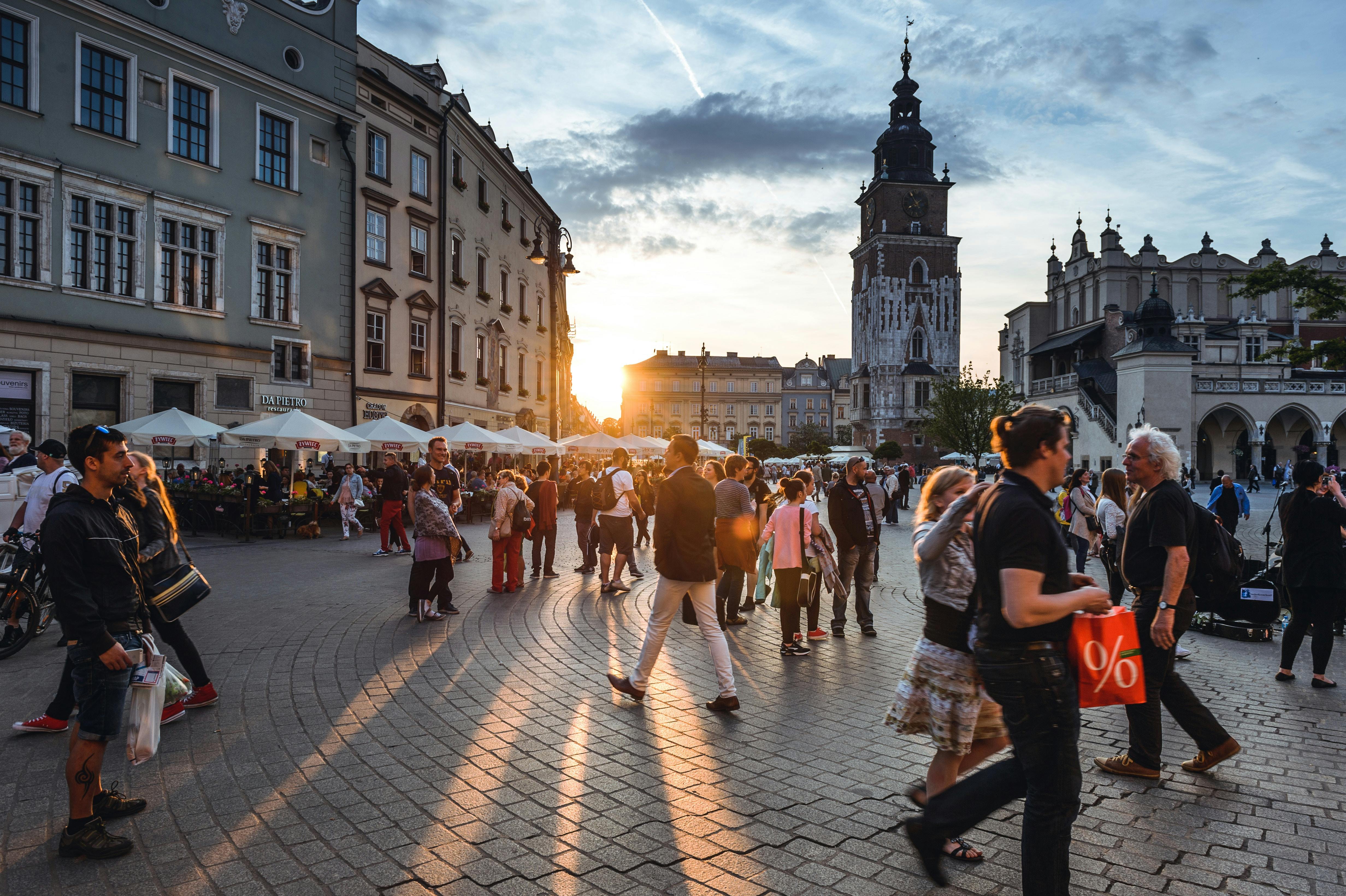 Best Ways To Send Money Poland Compared Monito Best Ways To Send Money Poland