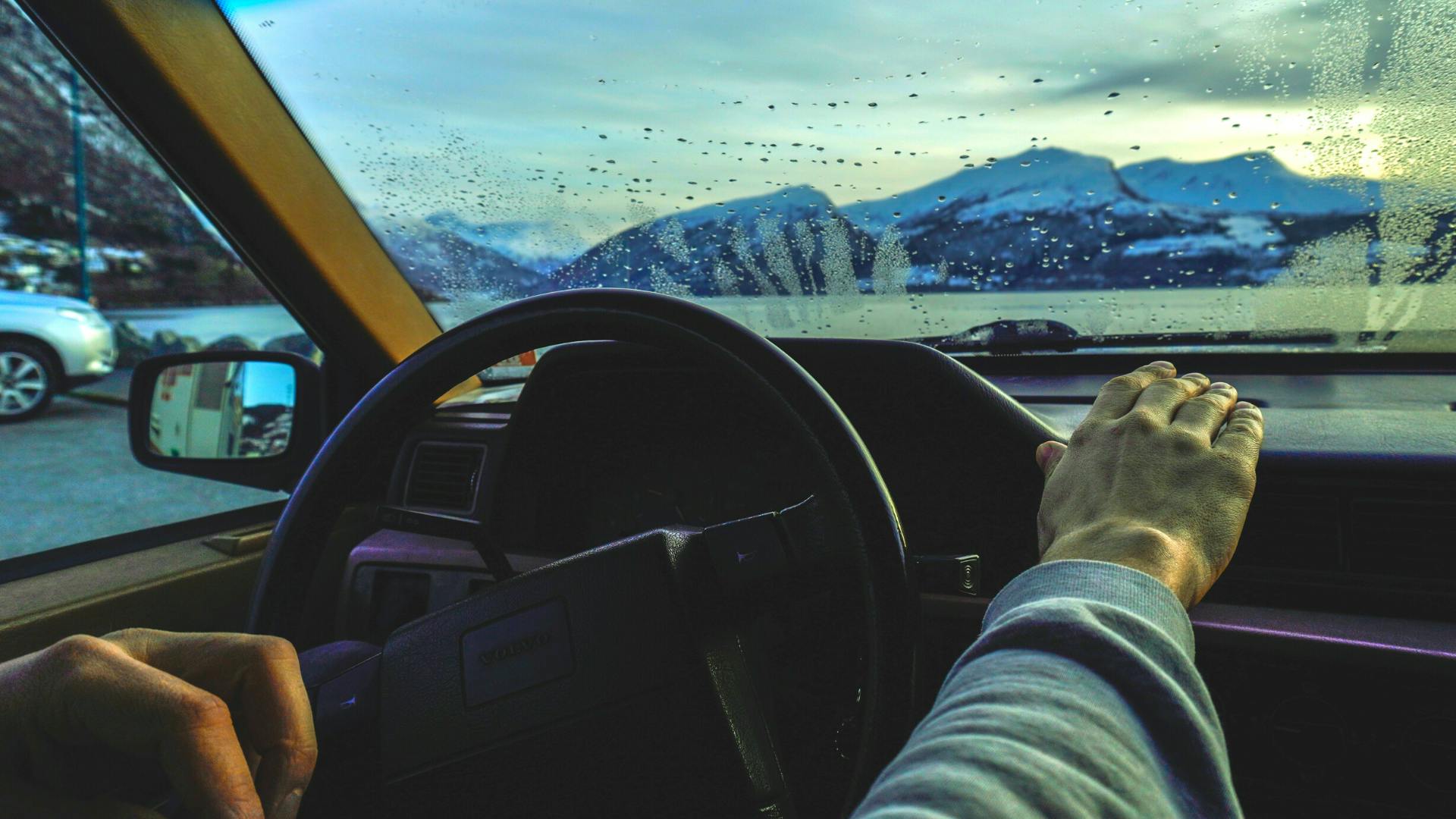 Prawo jazdy w Norwegii — jak zdać egzamin, ile kosztuje i