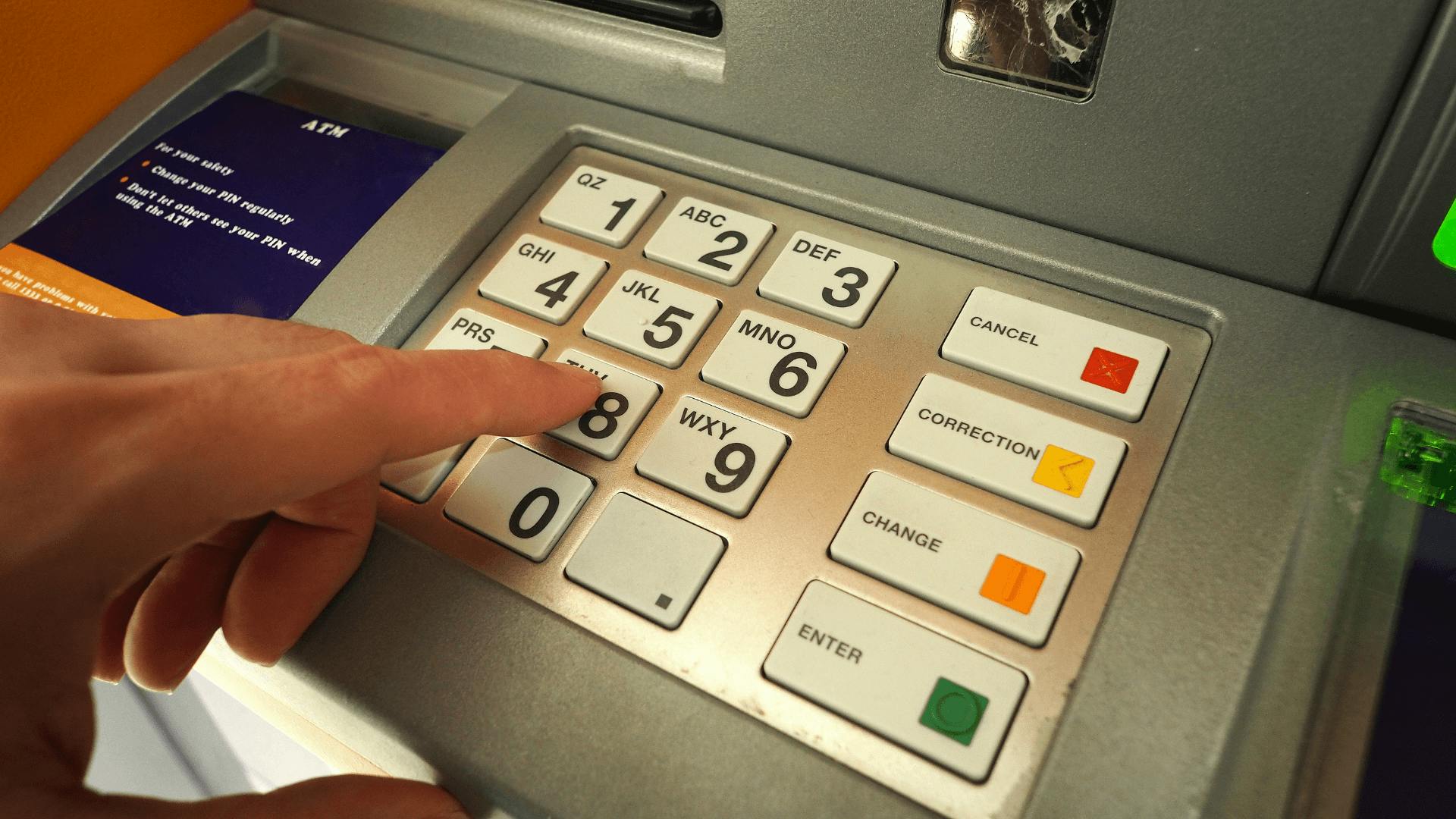 Getin Bank Wypłata Z Bankomatu Wypłata z bankomatu za granicą — ile kosztuje i jak nie tracić
