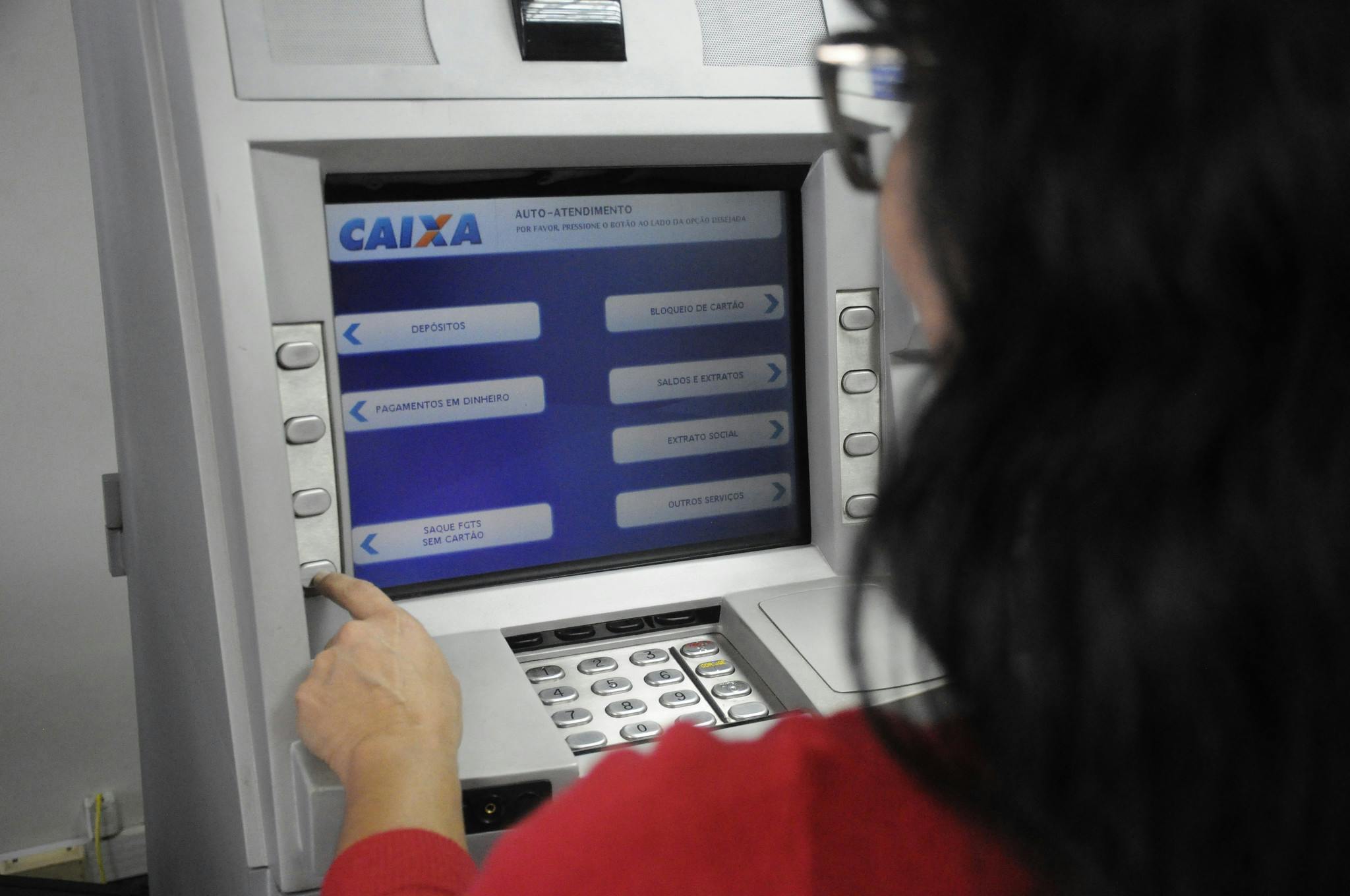 Saque sem cartão na Caixa veja onde e como fazer