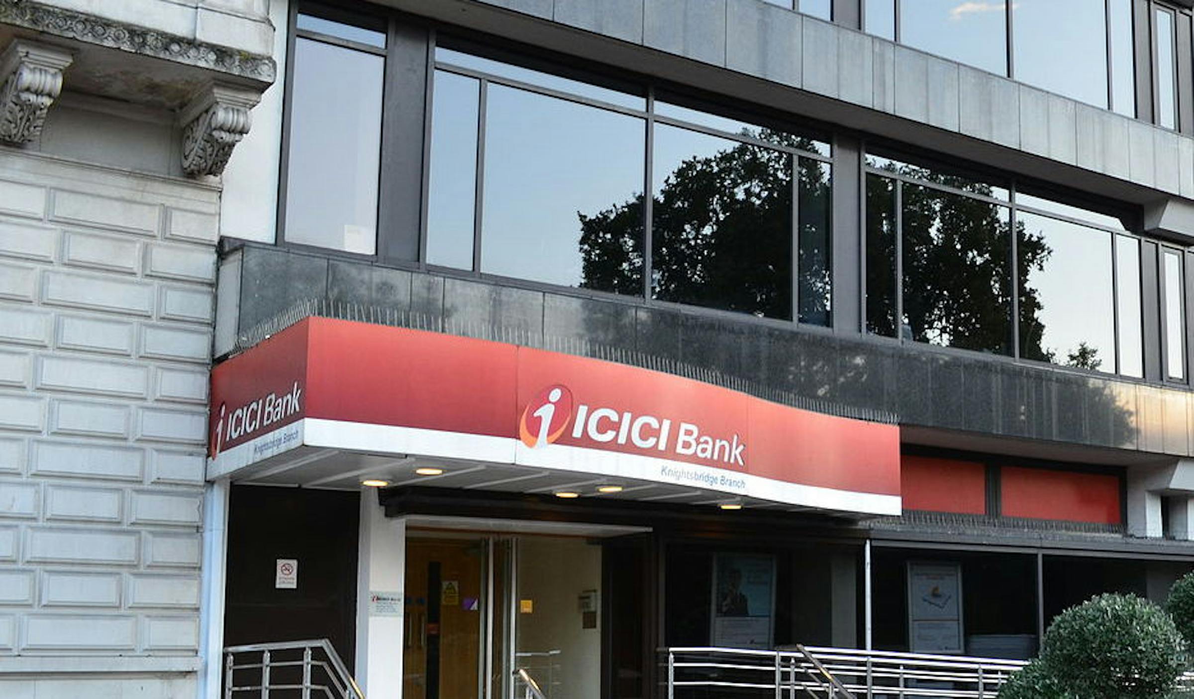 Is Icici Bank in foreign countries?