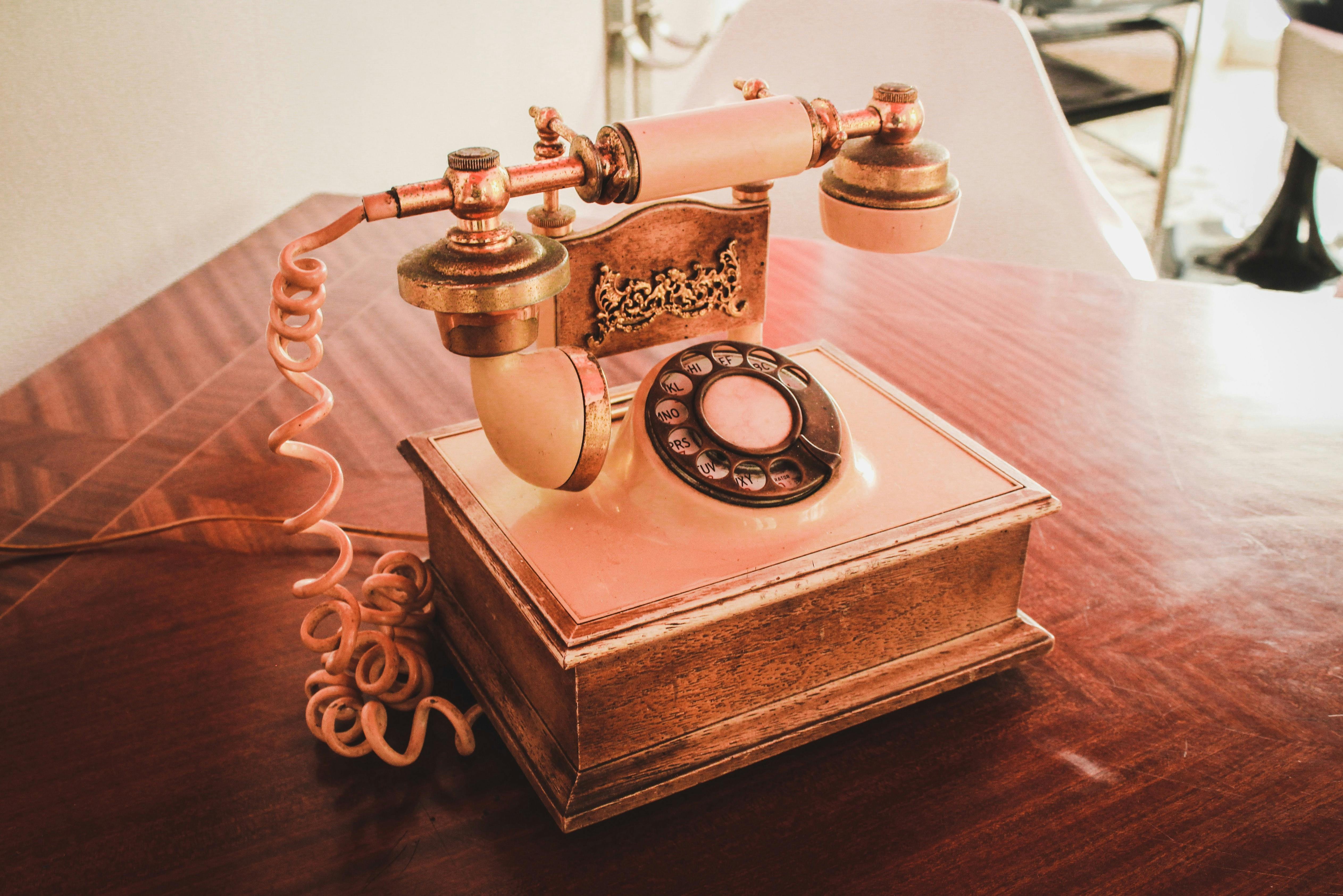 retro phone