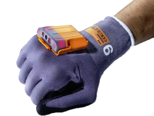 Connected glove