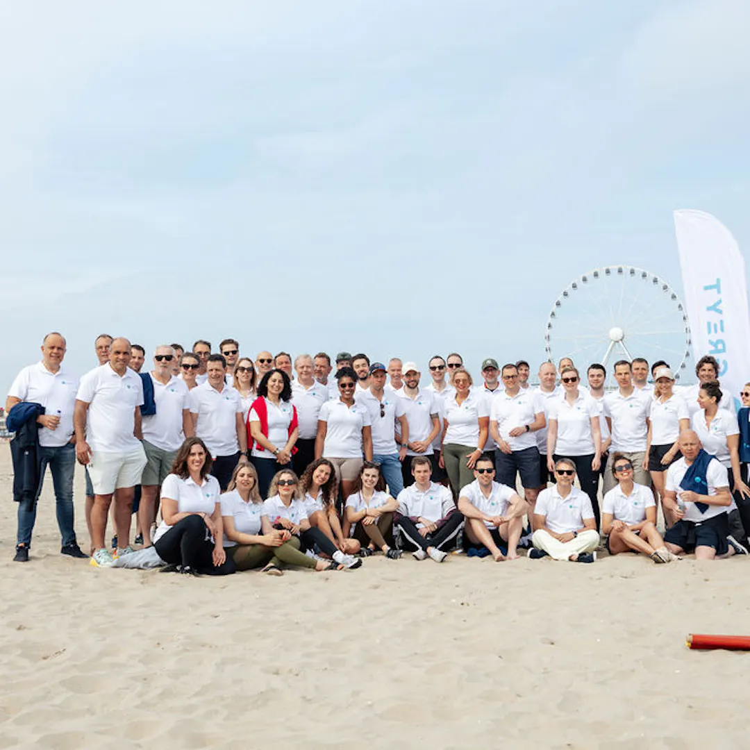 Greyt team photo beach