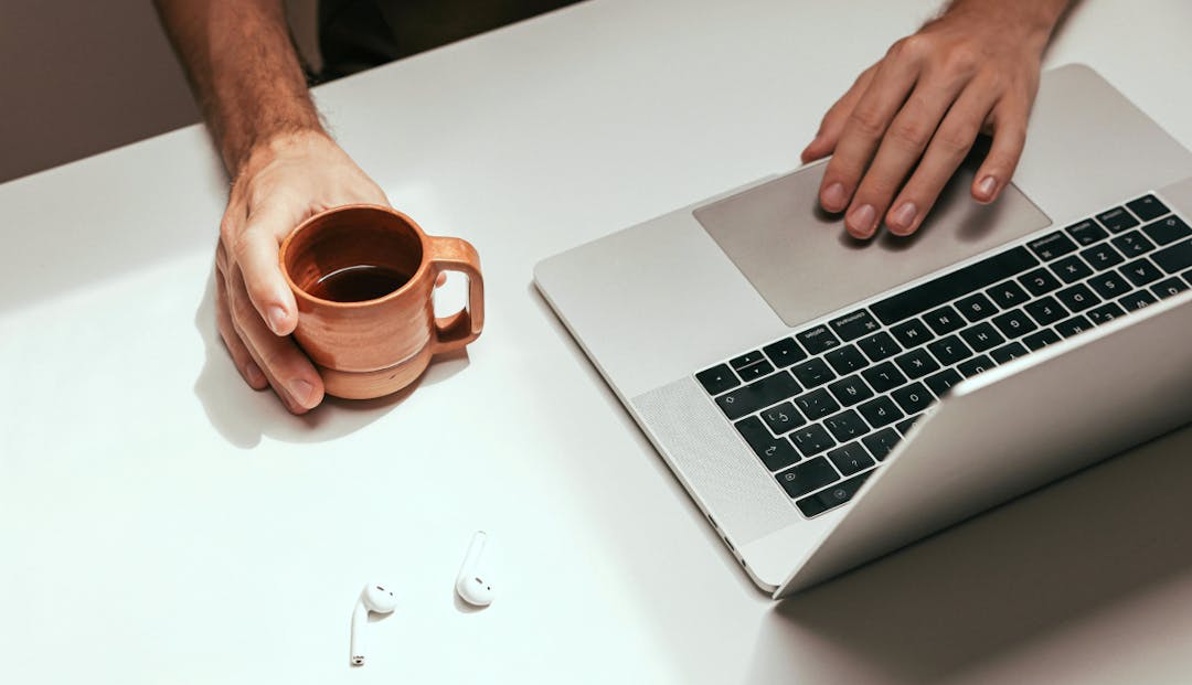 Can you pay a credit card with another credit card?