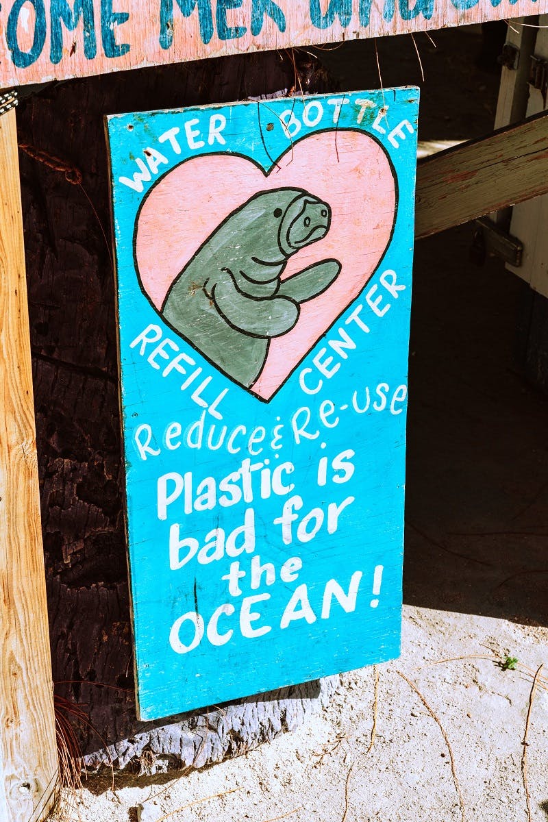 A sign about recycling plastic