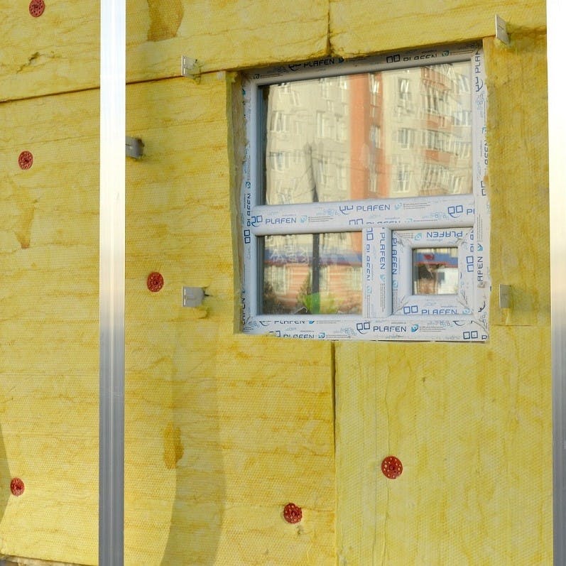 An imagine showing the different types of insulation used on a property.