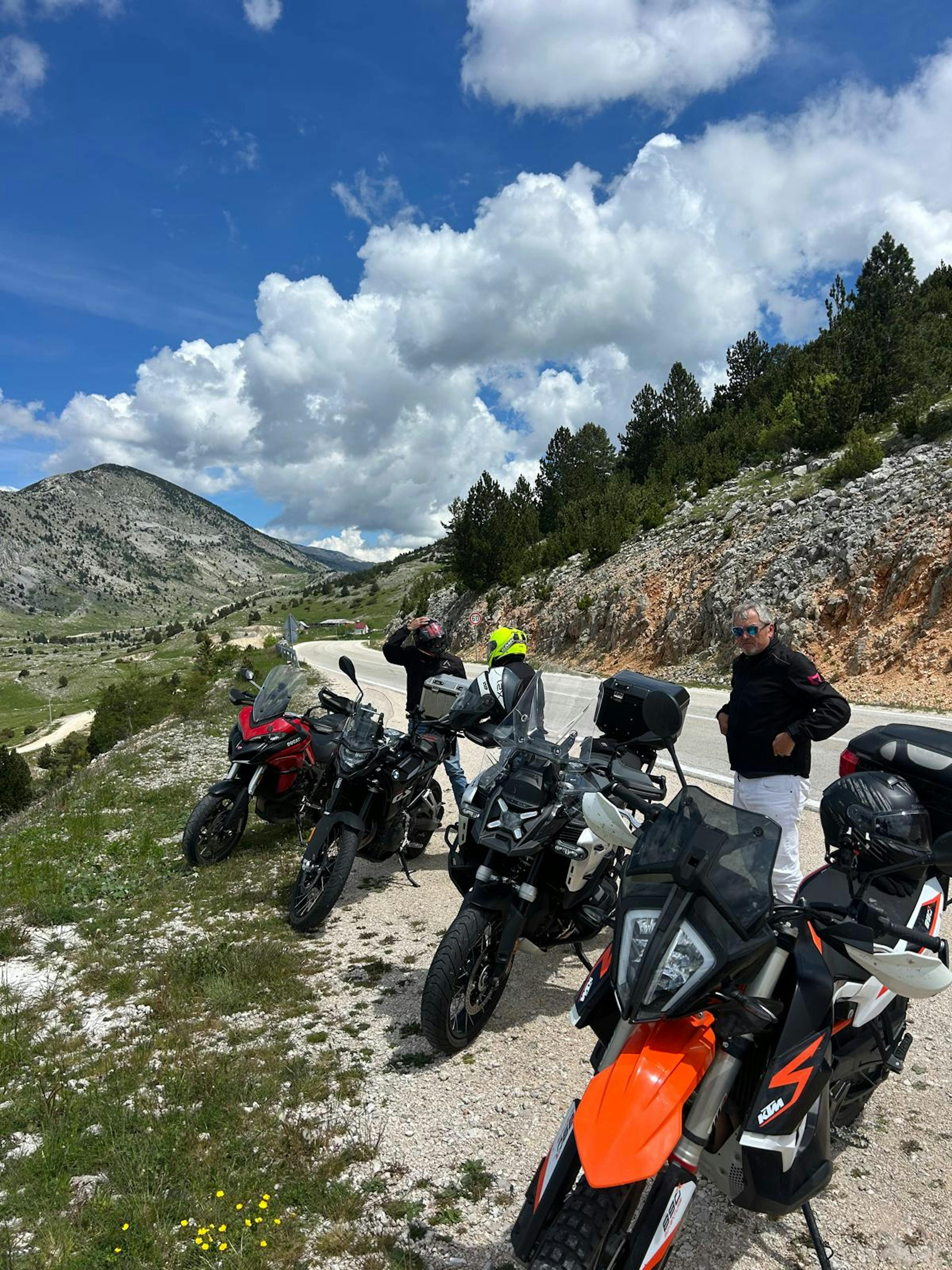 one day desmo tour