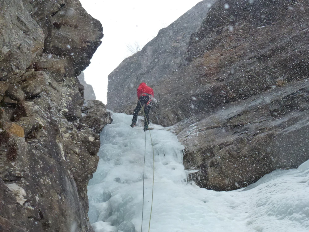 ice climbing in cogne