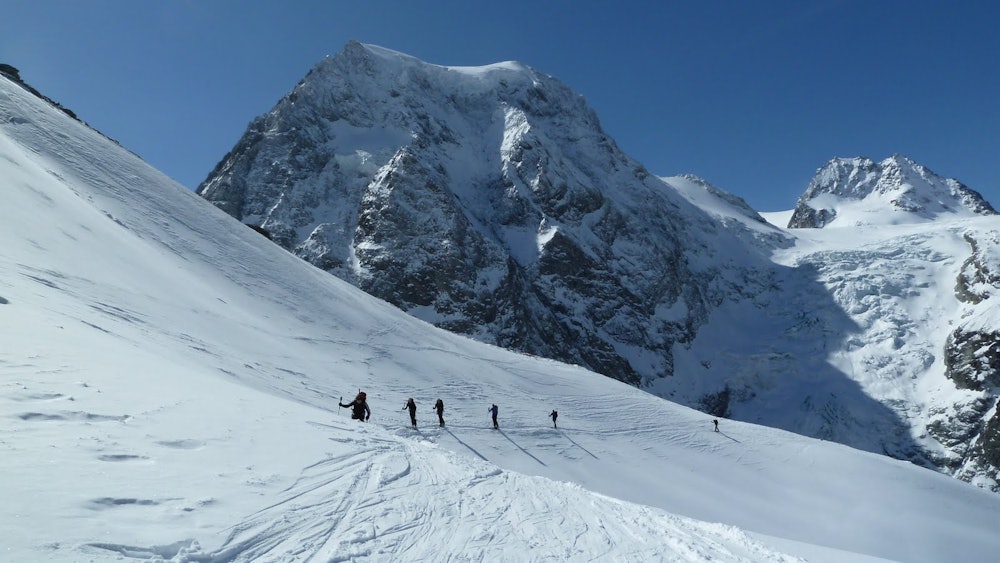 Climb to the Bertol hut