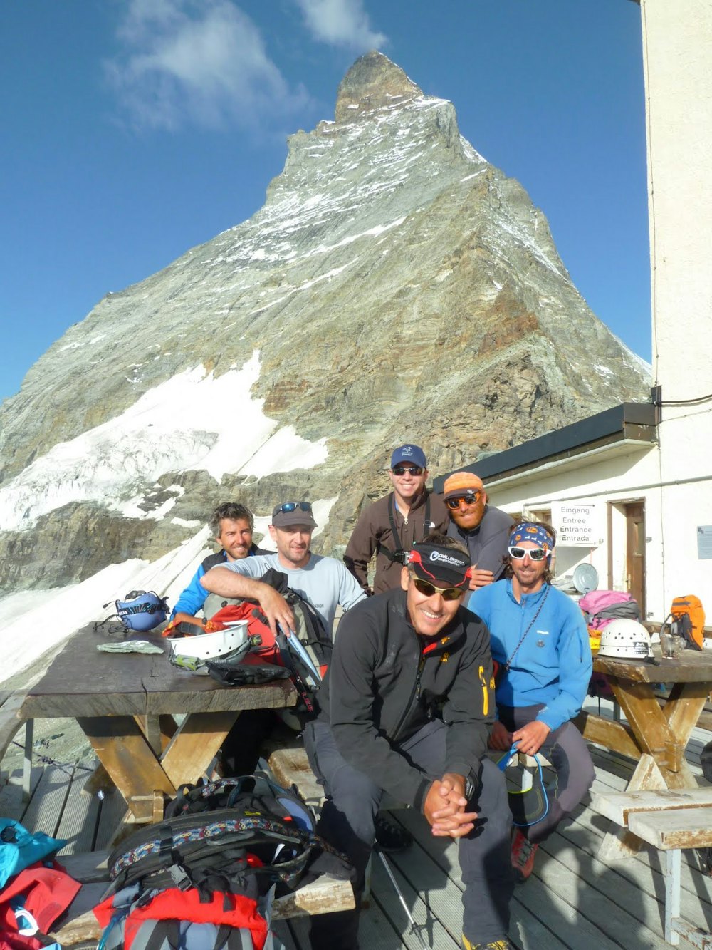 a group at the hornli hut