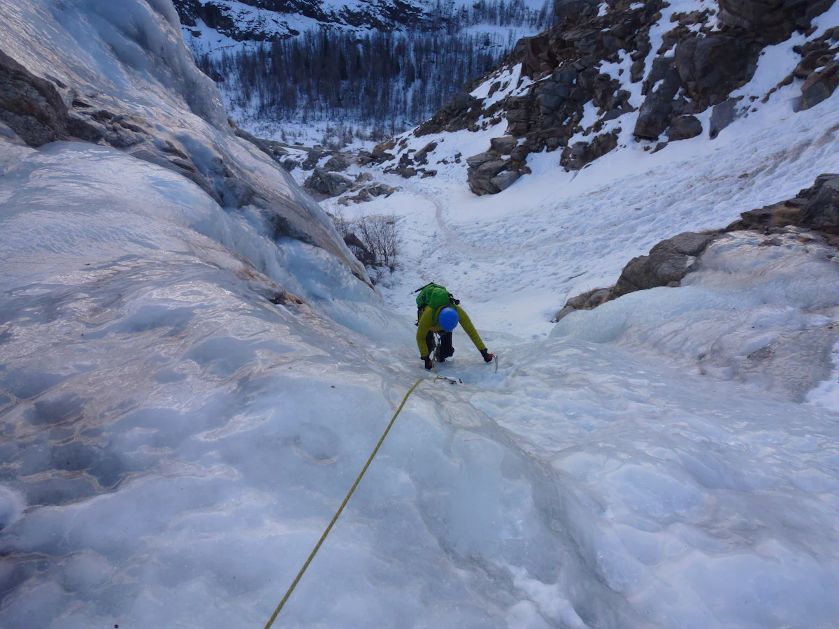 ice climbing in cogne