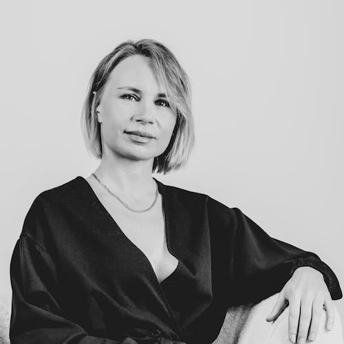 black and white photo of Julia Jarzebowska