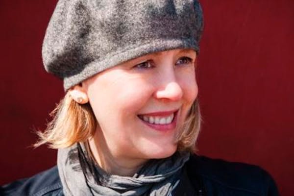 In this episode we share a moment with Ruth Cornish, Founder of Amelore, a HR and Coaching Consultancy. She speaks to Luke about the future of work and the worker's relationship.