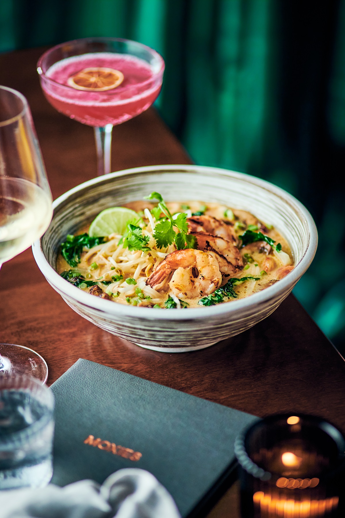  Kelowna Moxies Restaurant