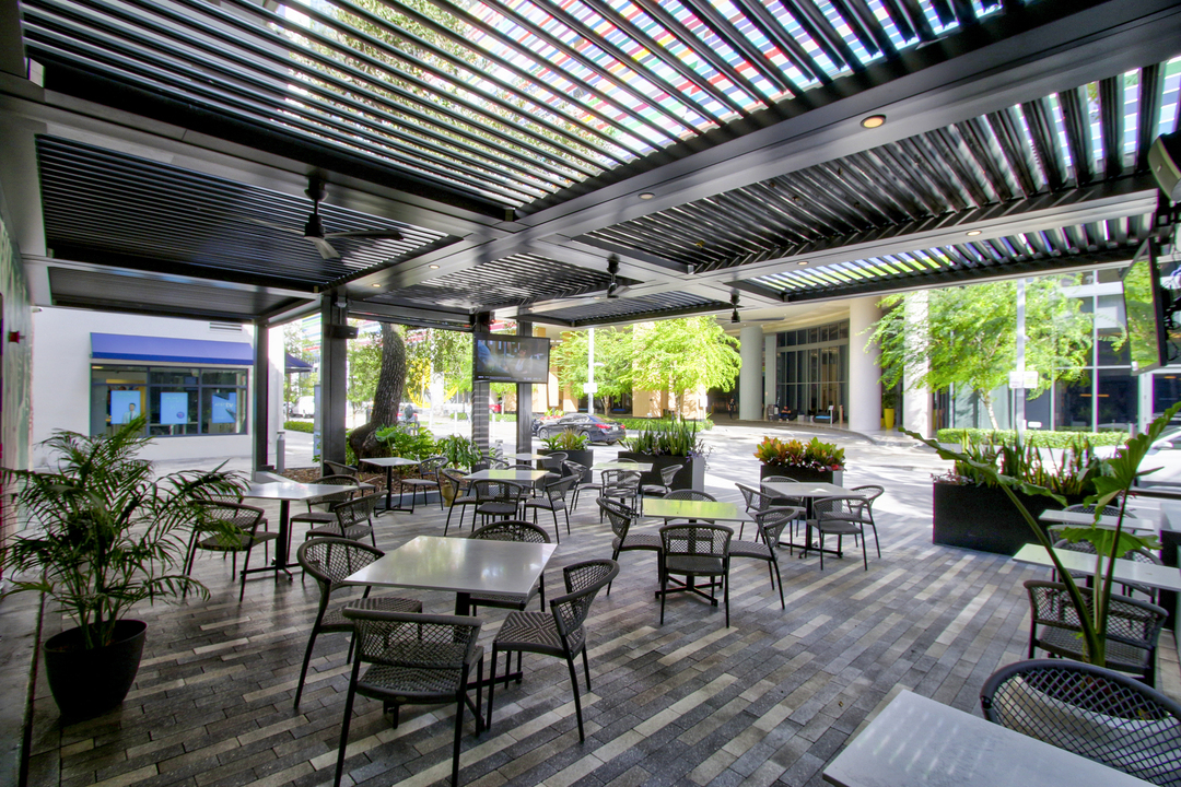 Miami Brickell Moxies Restaurant