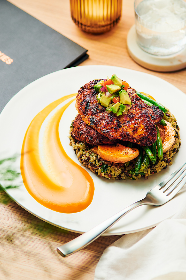  West Restaurant Moxies Restaurant