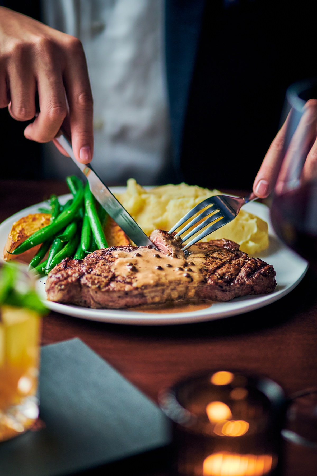  Kelowna Moxies Restaurant