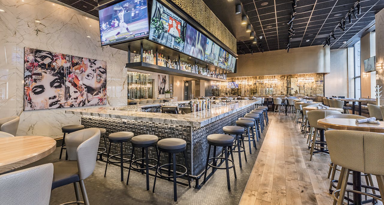 Dallas Crescent Restaurant | Moxies Restaurant