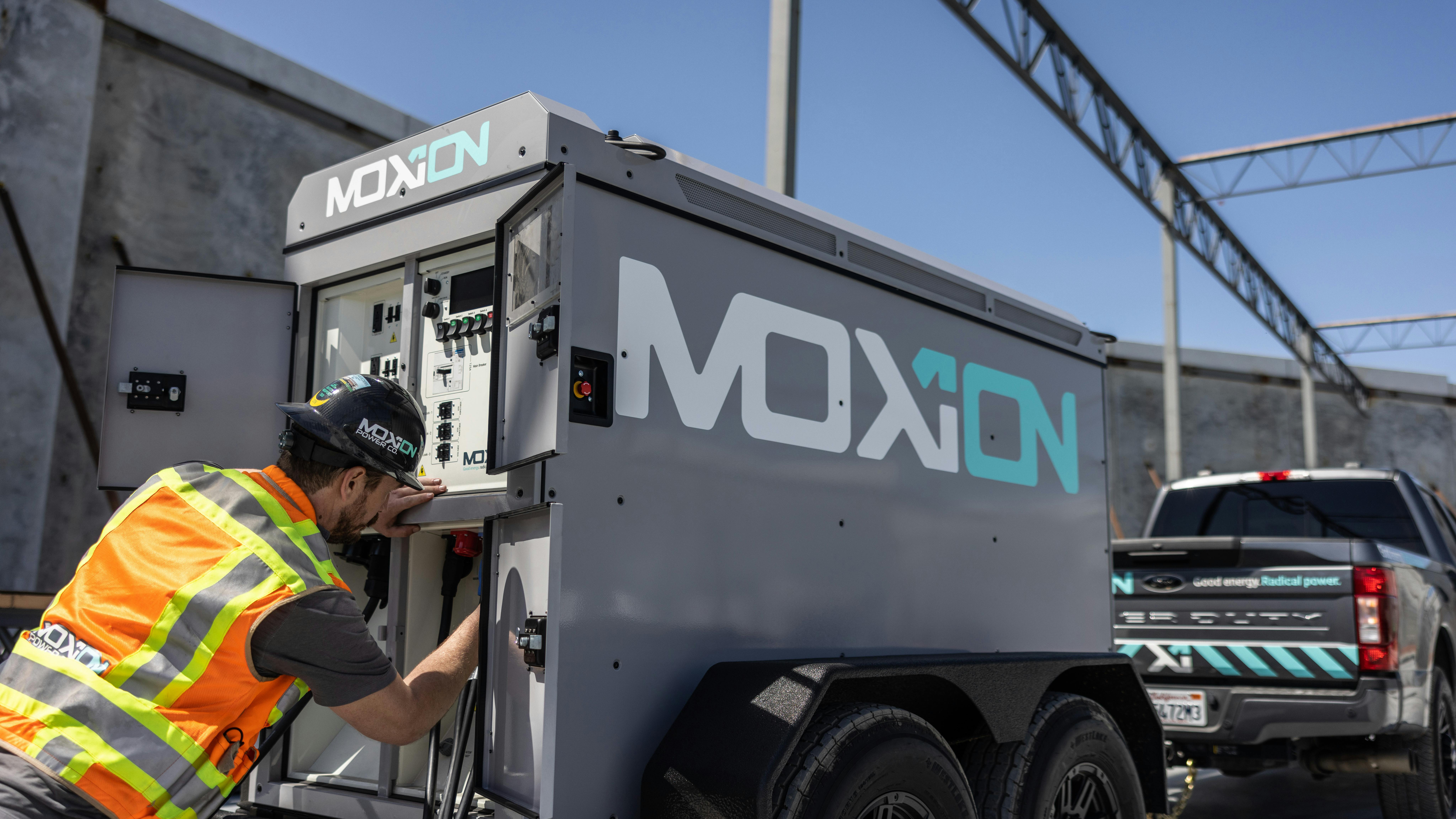 MP-75 powering a construction site